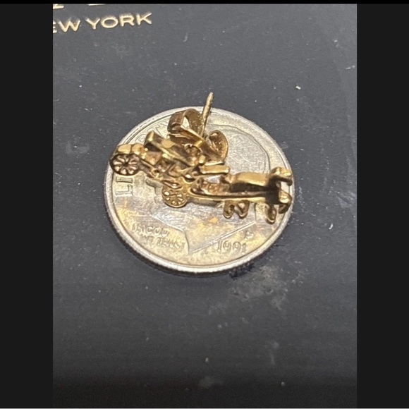 Vintage Coach Gold Carriage and Horse Earrings - Picture 3 of 4